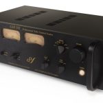 EAR Yoshino 912 tube preamplifier with integrated MM/MC phono stage